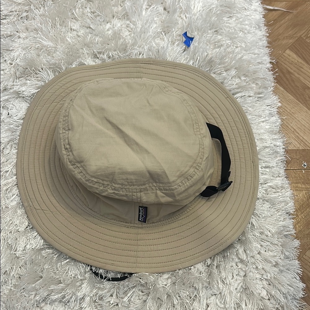 Patagonia Tan Wide-Brimmed Hat with Ventilation